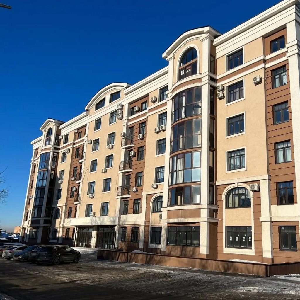 Загородный коттедж с участком